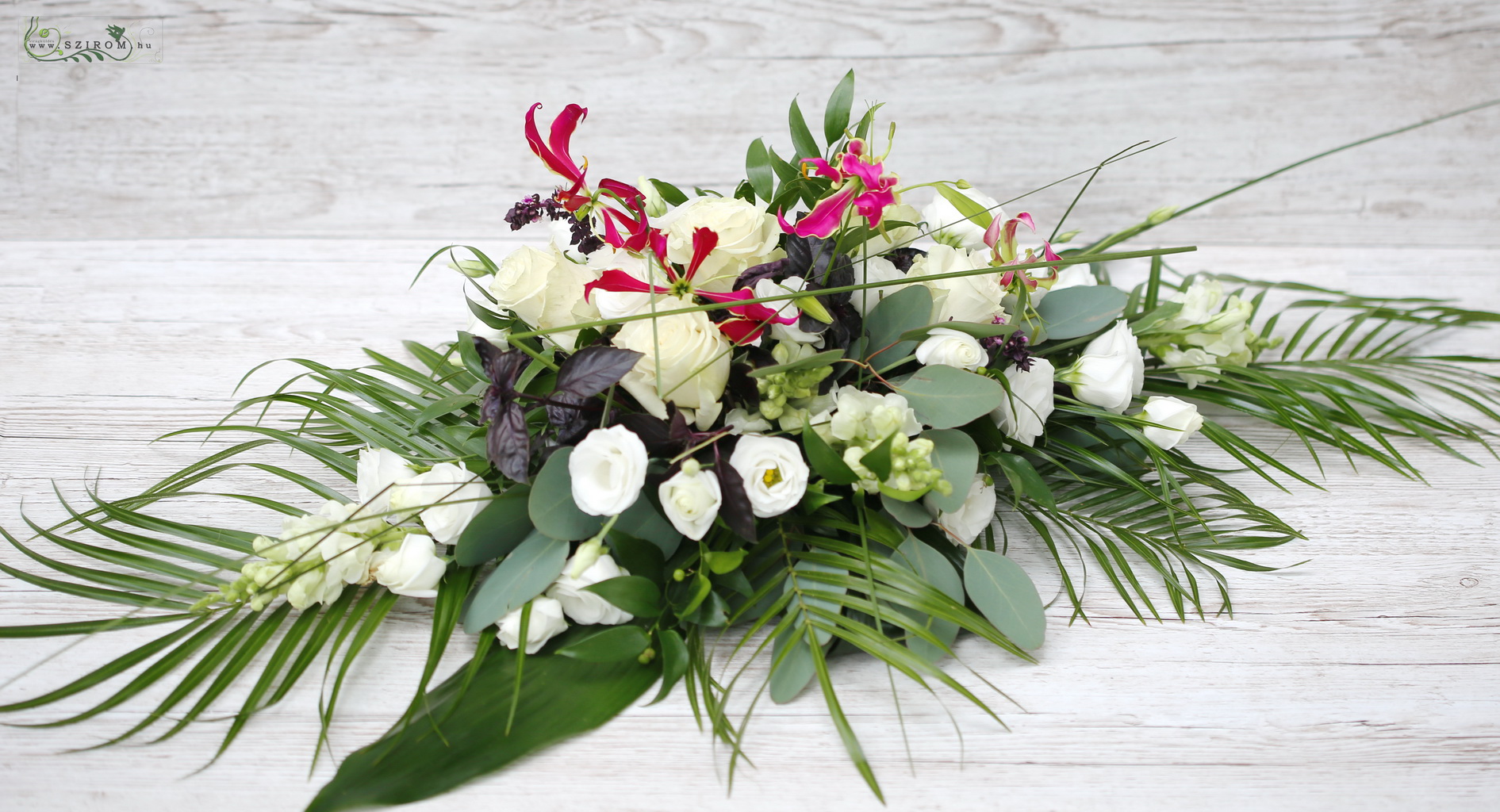 flower delivery Budapest - car flower arrangement with Gloriosa (rose, lisianthus, snapdragon, white, pink)