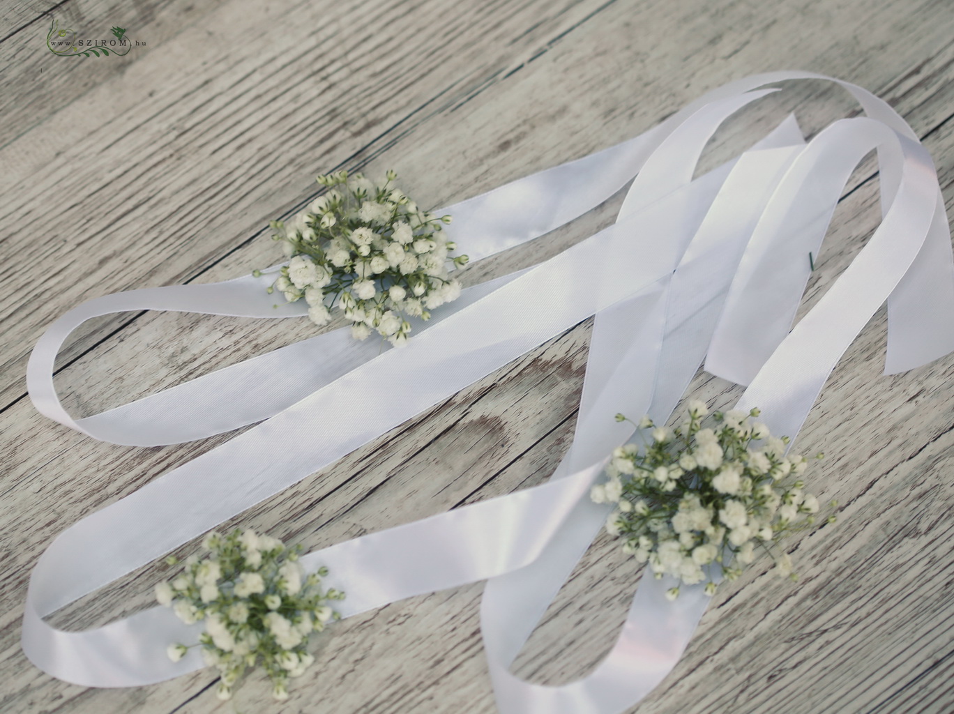 Blumenlieferung nach Budapest - Ansteckblume