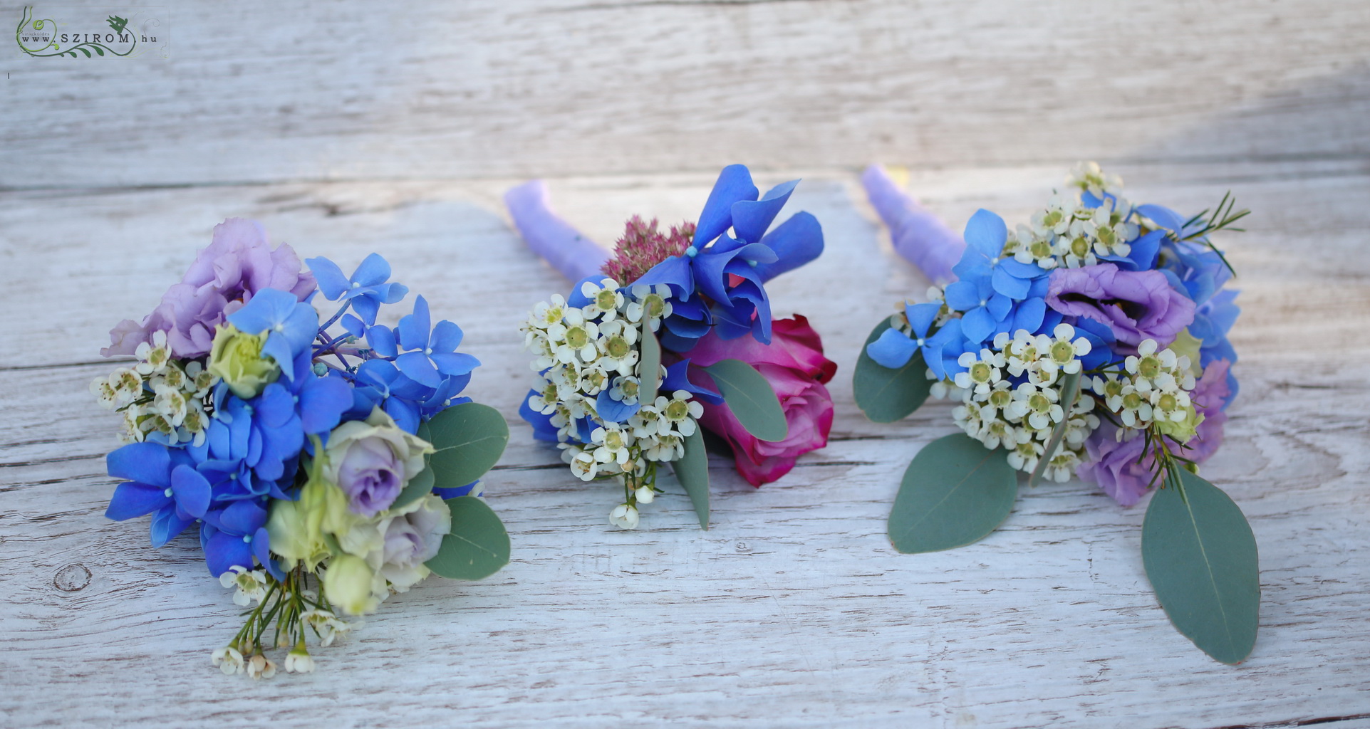 flower delivery Budapest - colorful boutonniere (hydrangea, rose, wax, blue, purple) 1 pc
