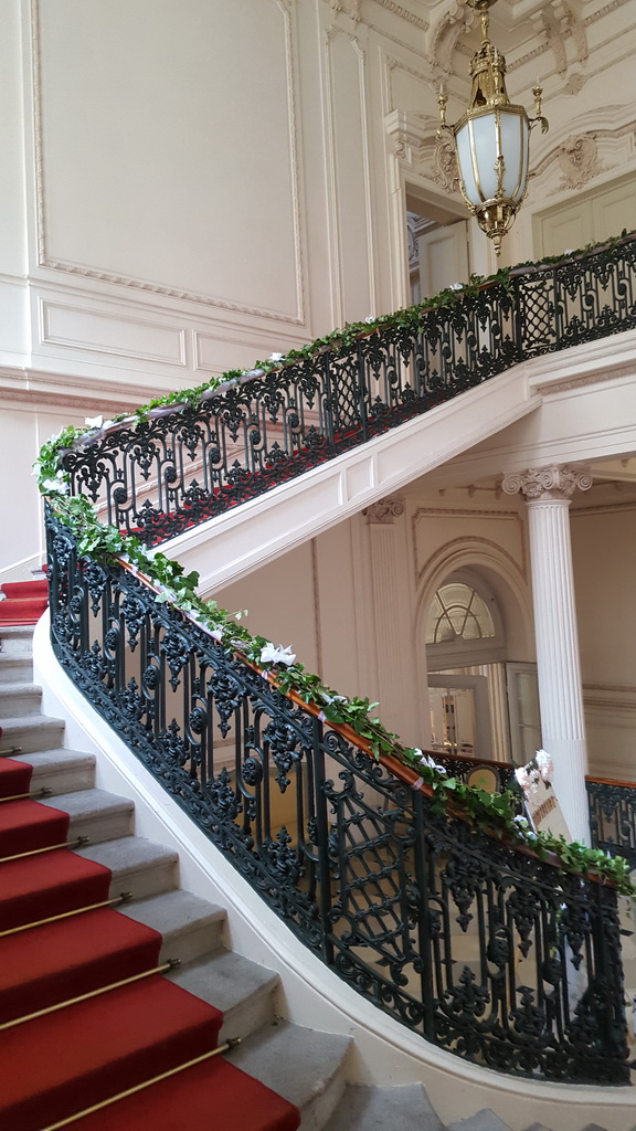 flower delivery Budapest - Railing decoration with ivy garland, Festetics Palota Budapest