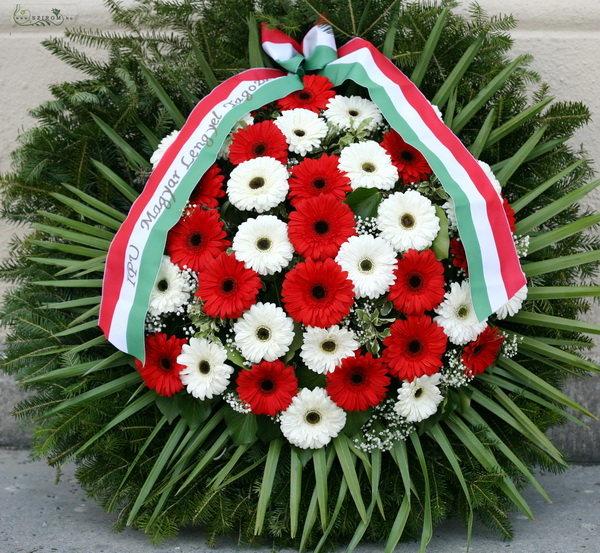 flower delivery Budapest - standing wreath made of white and red gerberas, small flowers (1m, 50st)