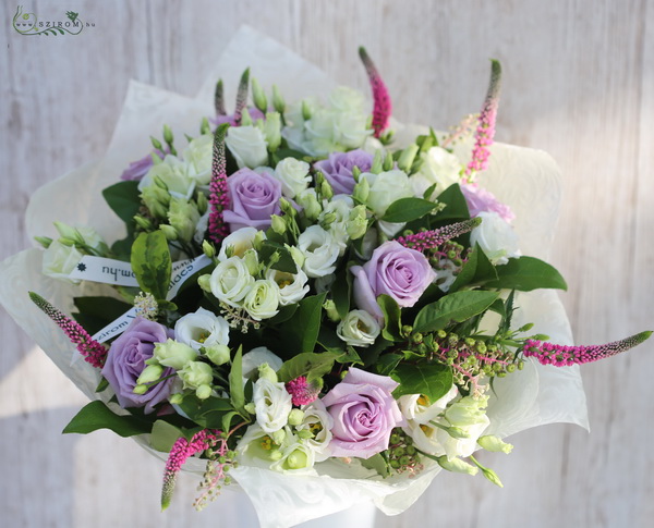 flower delivery Budapest - Pastel bouquet with roses, lisianthus, veronica