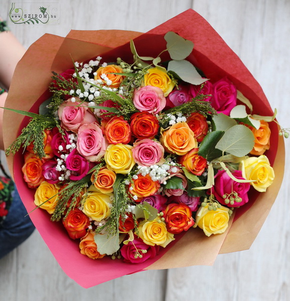 flower delivery Budapest - 40 colorful roses in big bouquet with gypsophila