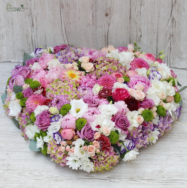 flower delivery Budapest - 100 flowers heart (65cm)