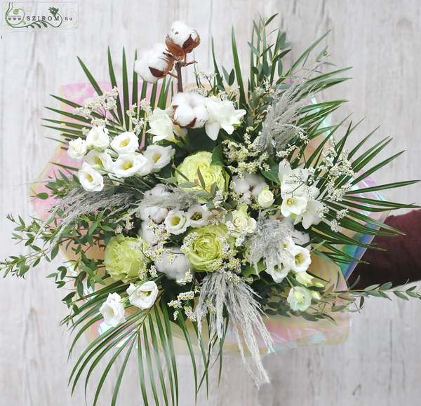 flower delivery Budapest - white - green bouquet with pampas grass, coton flowers, holographic wrapping