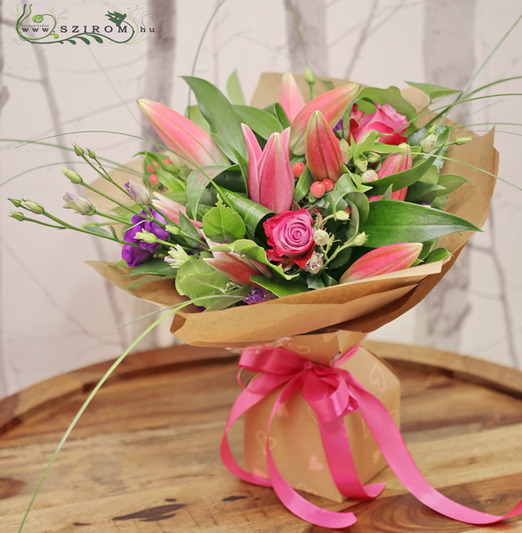 flower delivery Budapest - Pink lily bouquet with paper vase (12 stems)
