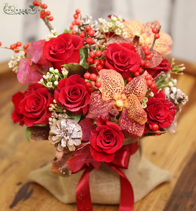 flower delivery Budapest - Bouquet of miracles in a jute bag (15 stems)
