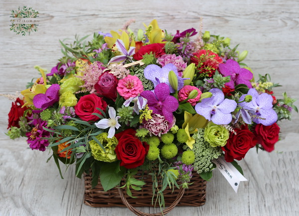 flower delivery Budapest - 100 stems summer rainbow basket