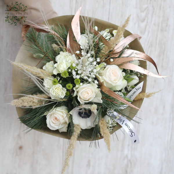 flower delivery Budapest - Winter bouquet with stipa grass (17 stems)