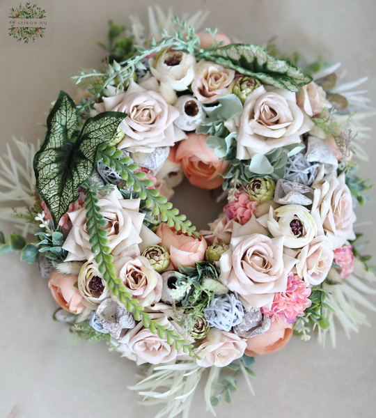 flower delivery Budapest - Silk flower wreath (27cm)