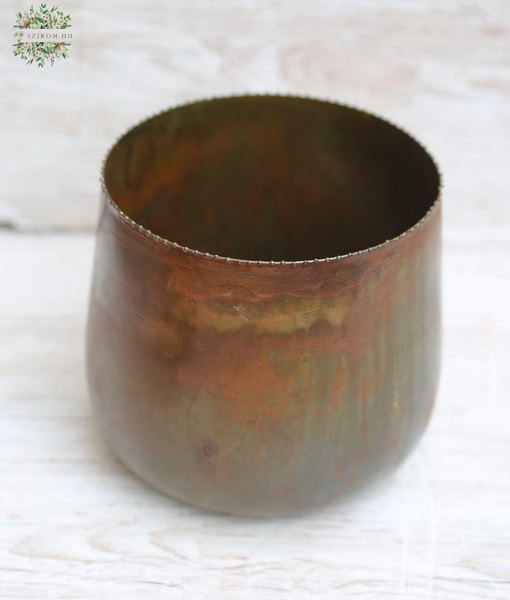 flower delivery Budapest - bronze pot made of metal (16 x 16.5 17.5 cm)