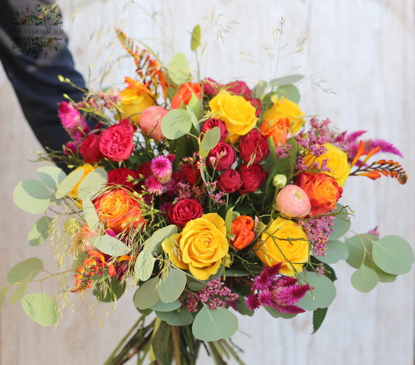 Blumenlieferung nach Budapest - Flammender Strauß (33 stiele)