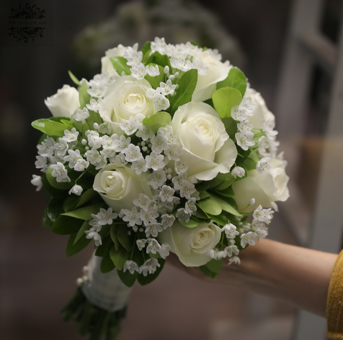flower delivery Budapest - bridal bouquet (rose, onion flower, white)