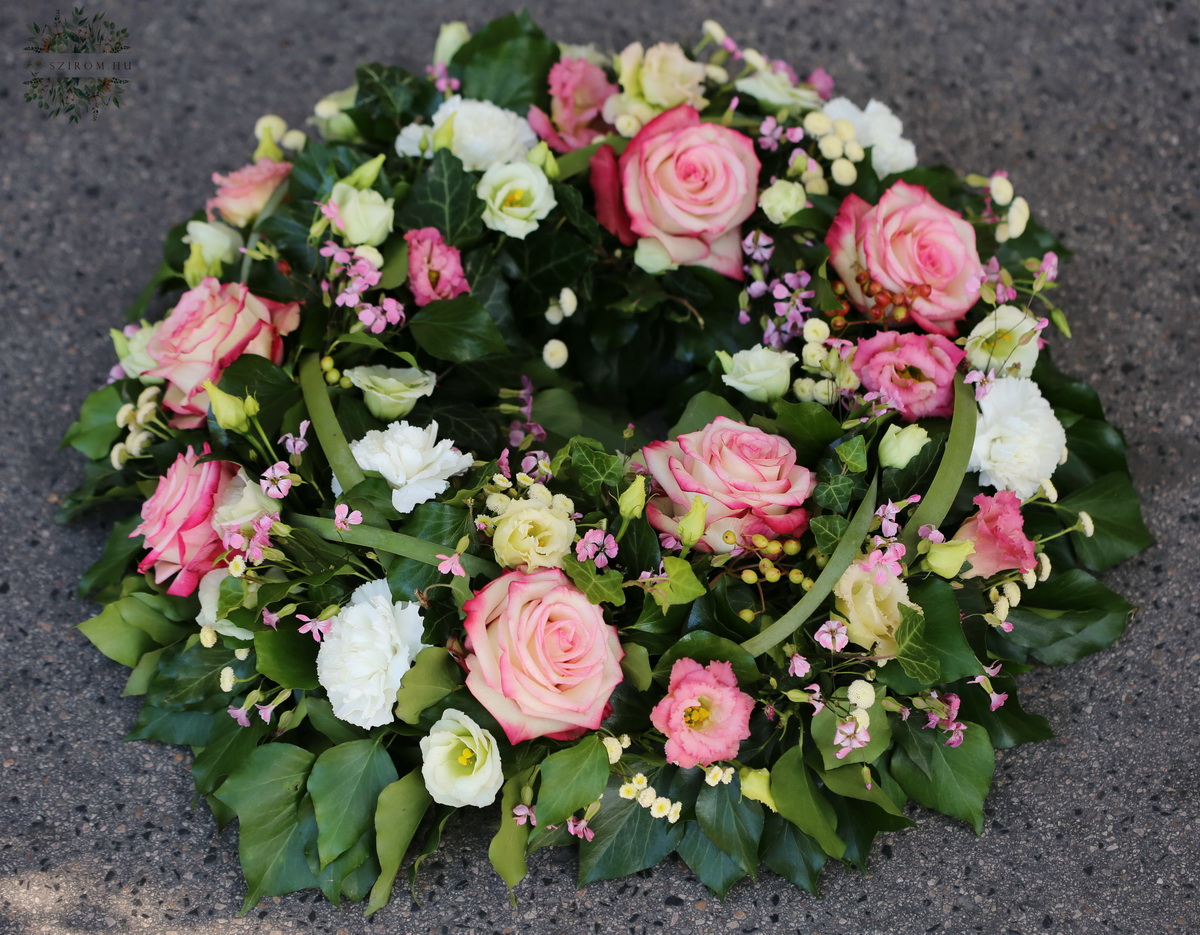 Blumenlieferung nach Budapest - Blumenkranz aus Rosen und weissen - roza Blüten (50cm)