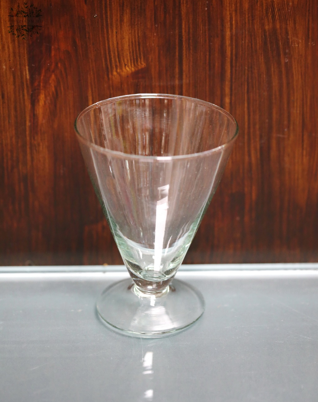 flower delivery Budapest - 12x15cm glass chalice vase