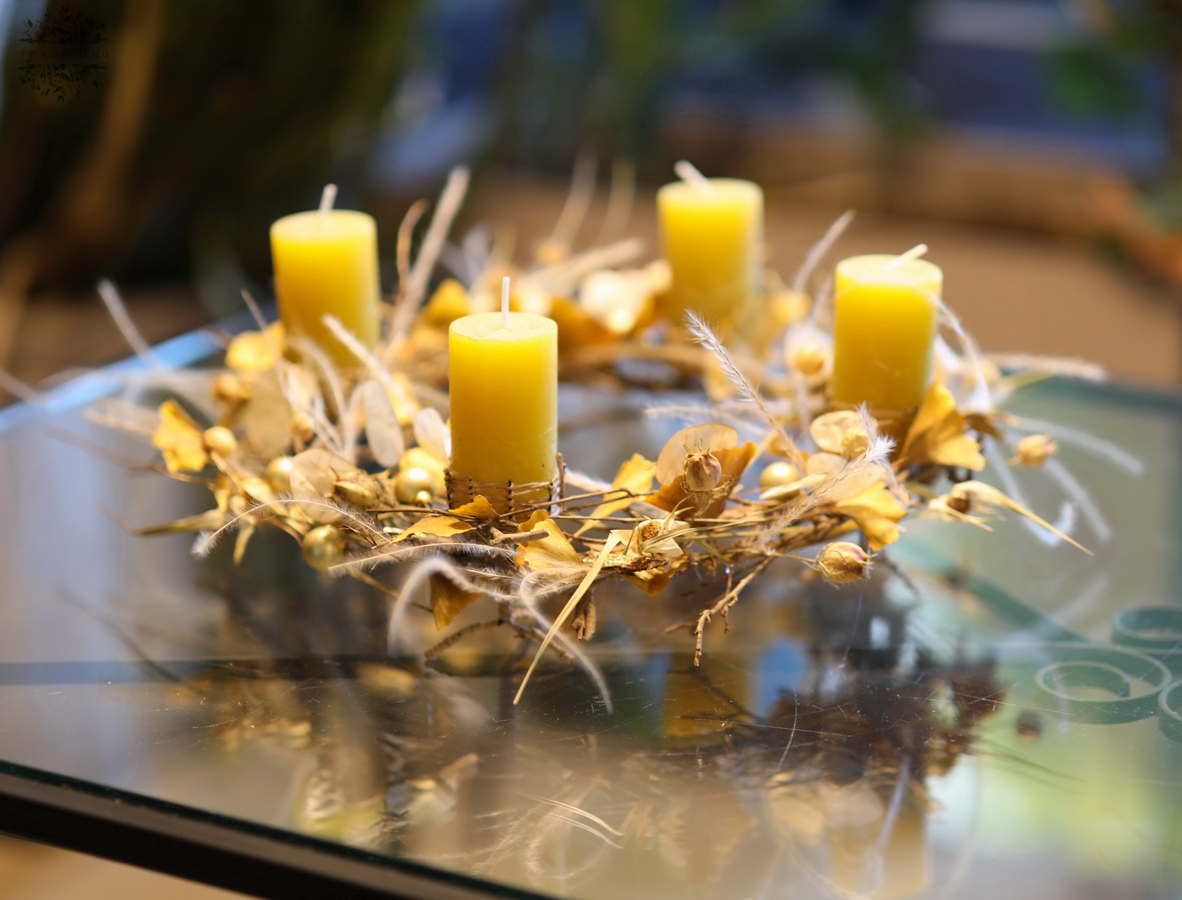 Blumenlieferung nach Budapest - Luftiger Adventskranz mit Stipa