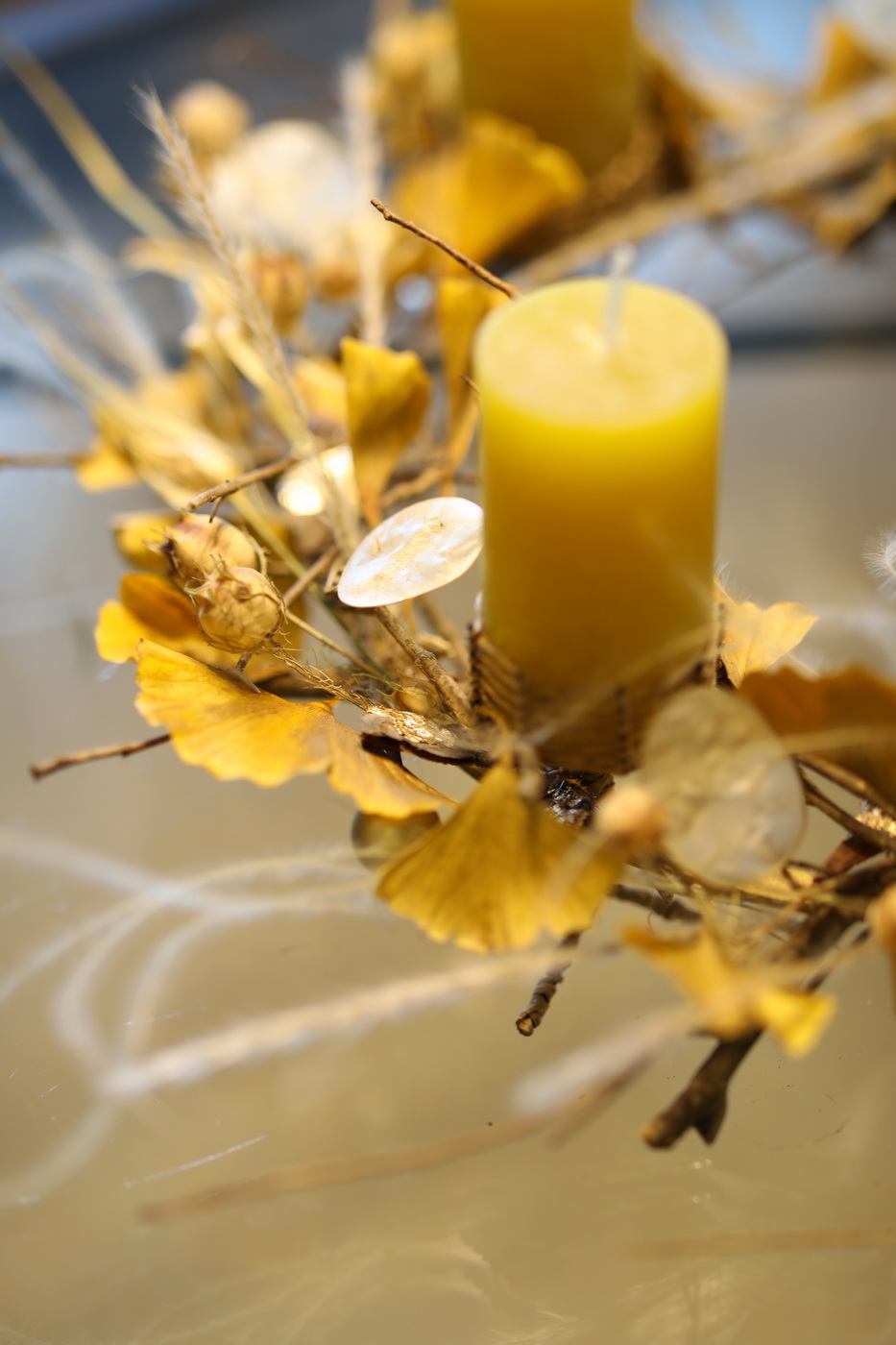 Virágküldés Budapest - Légies modern Adventi koszorú árvalányhajjal