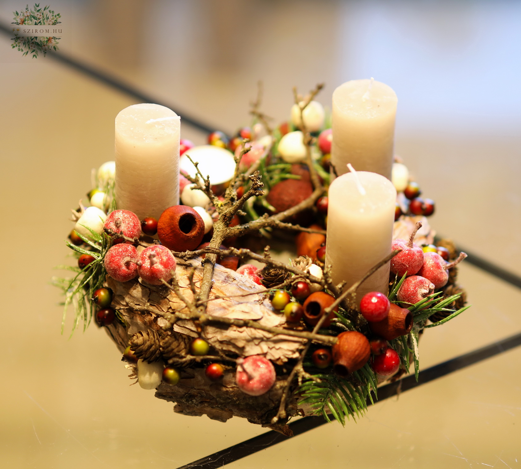 Blumenlieferung nach Budapest - Adventskranz