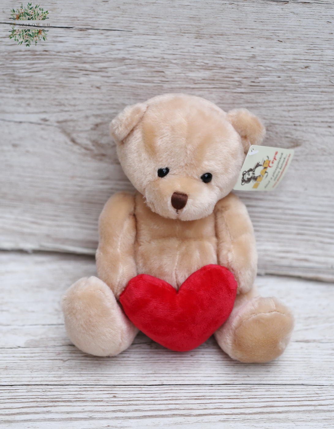 flower delivery Budapest - Plush cream teddy bear, 19 cm, with heart
