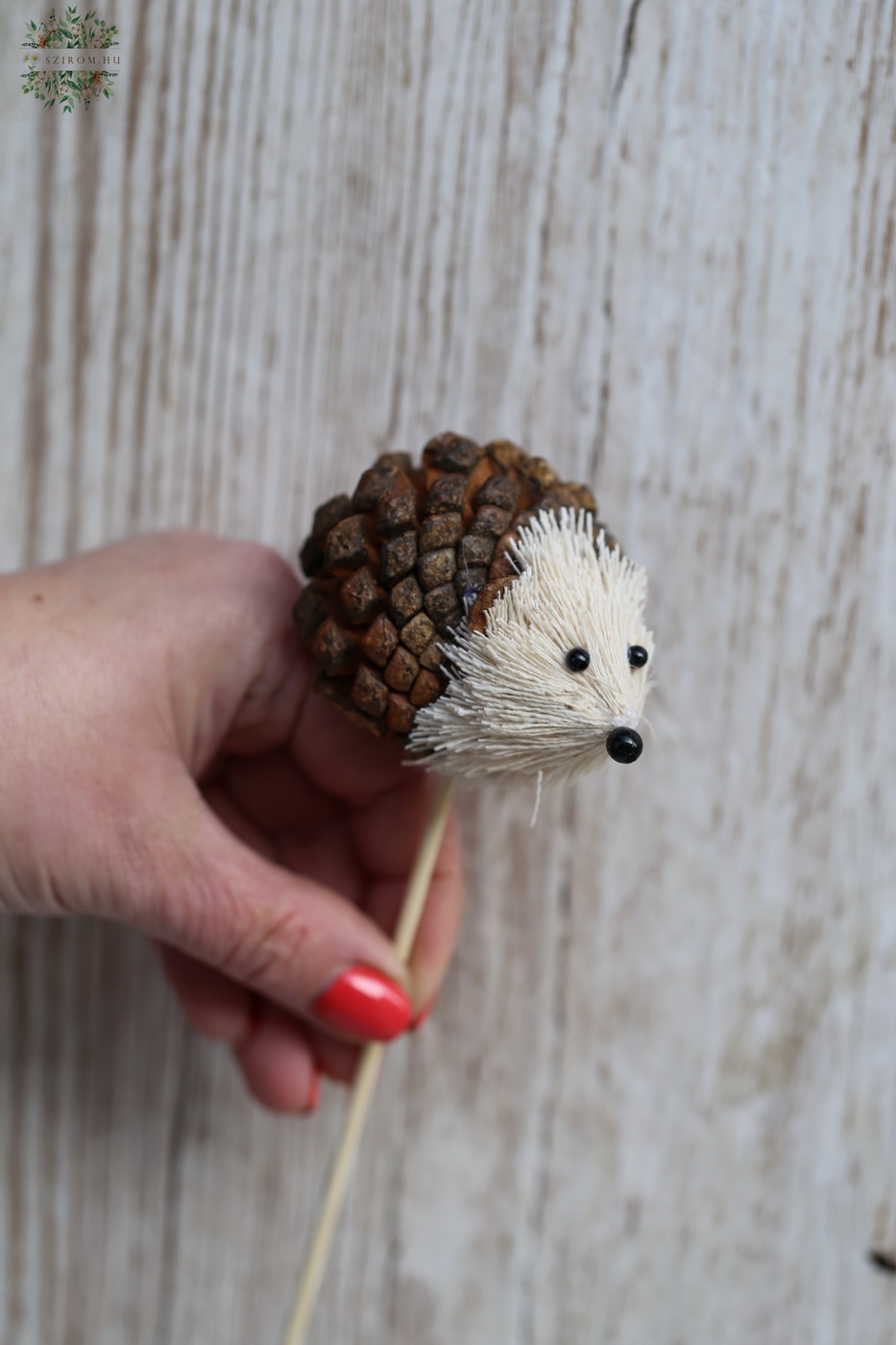 flower delivery Budapest - Hedgehog figure on stick 8cm