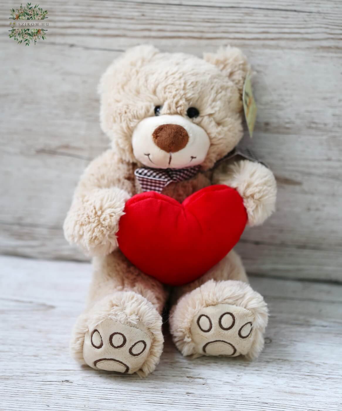 flower delivery Budapest - Plush teddy with heart 20cm