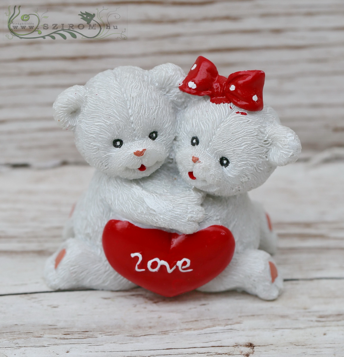flower delivery Budapest - ceramic teddy bear couple in love