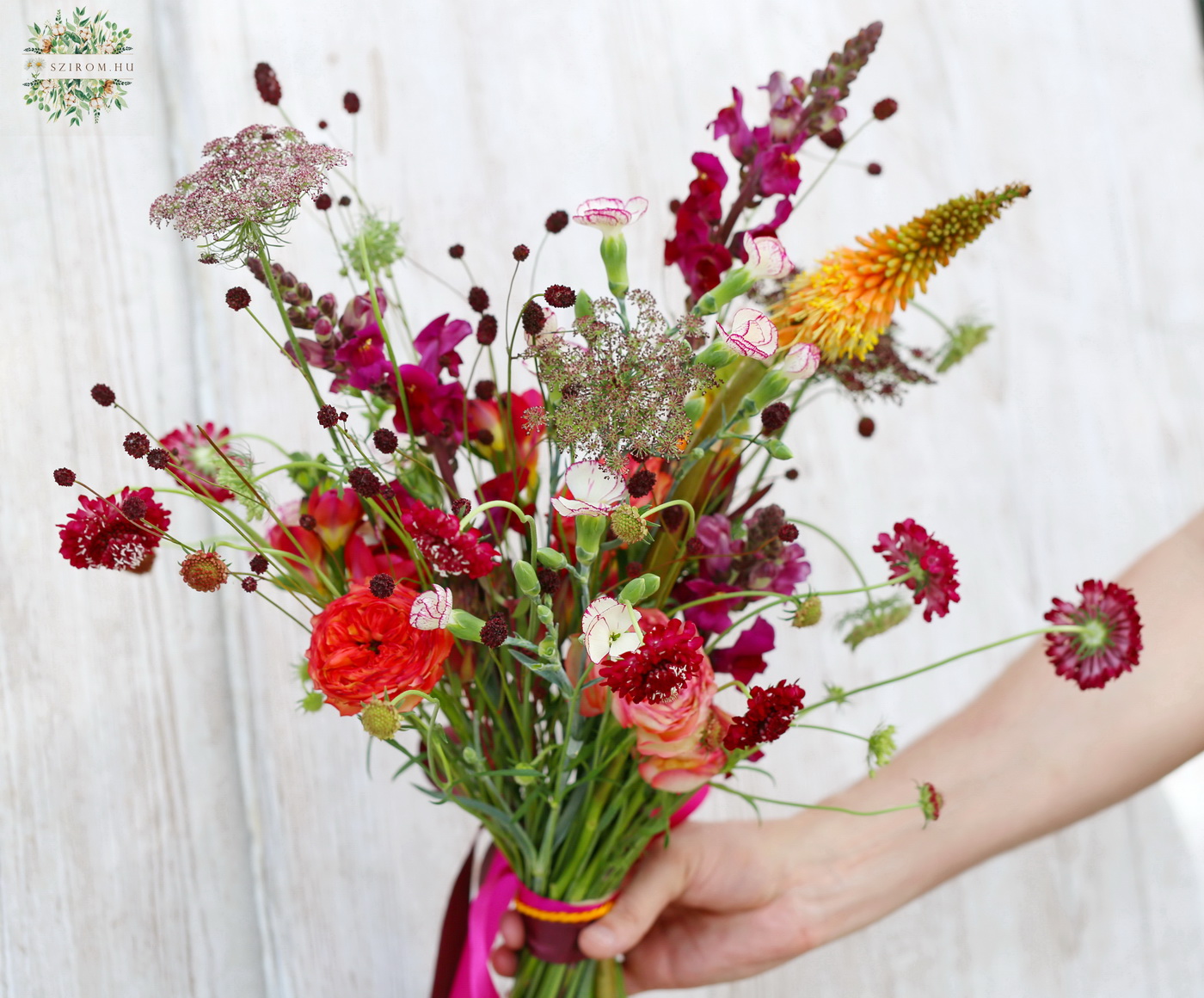 flower delivery Budapest - Shaggy meadow flowers bridal bouquet