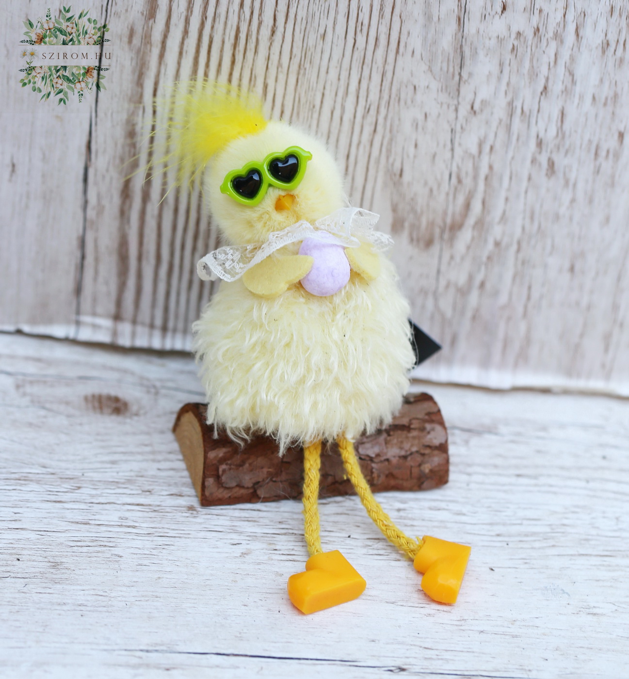 Blumenlieferung nach Budapest - loses Huhn mit Ei (12cm)