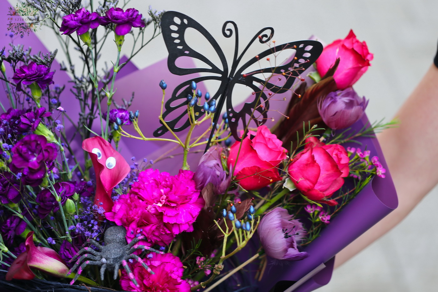 Blumenlieferung nach Budapest - Abschlussstrauß vom Wednesday (20 Stiele)
