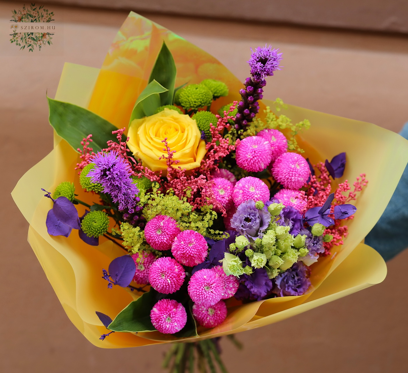 Blumenlieferung nach Budapest - Sommerstrauß mit intensiven Farben (10 Stiele)