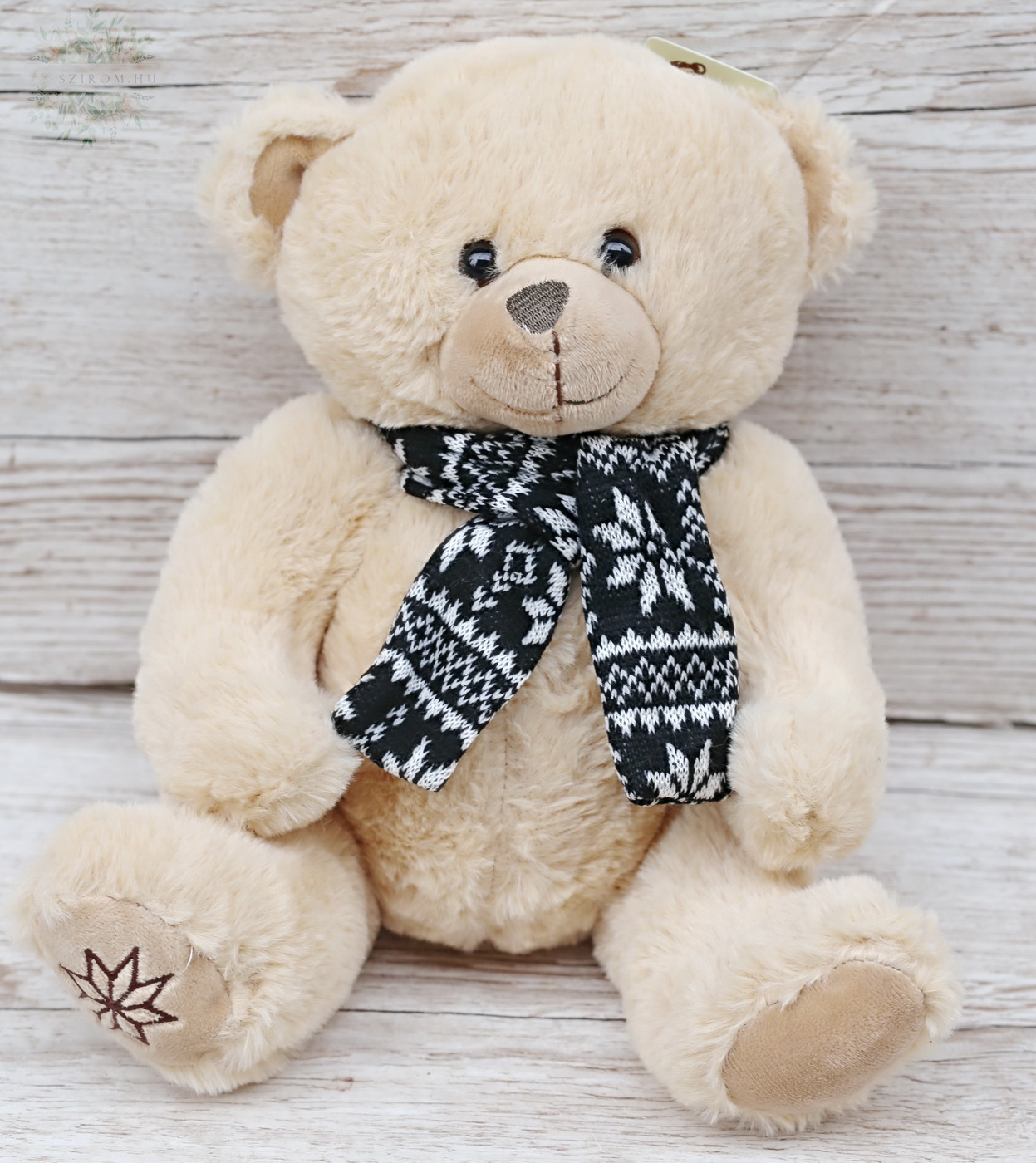 Blumenlieferung nach Budapest - Teddybär mit Schal (25 cm)
