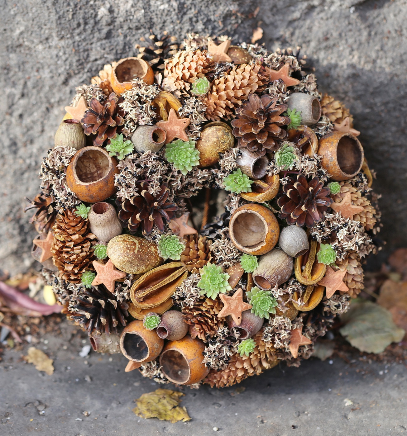 flower delivery Budapest - forest-style knocker (25cm)