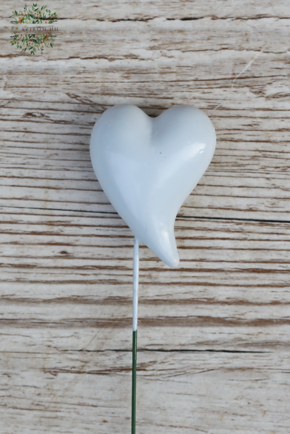 flower delivery Budapest - white stretched heart stick(5cm)
