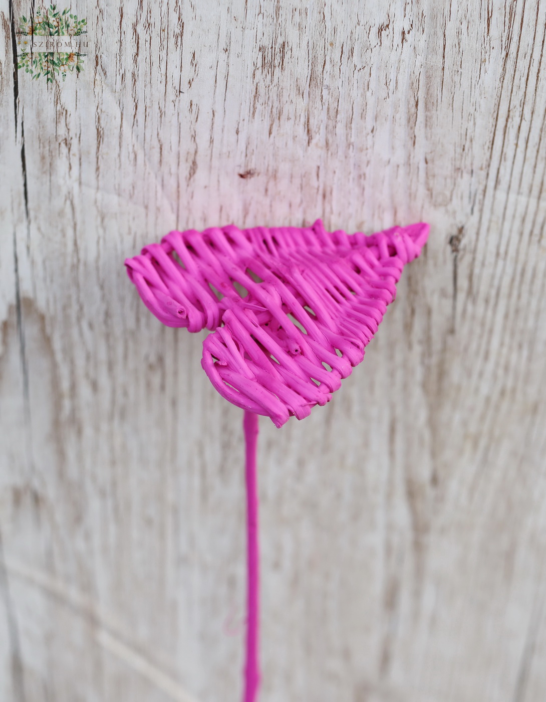 flower delivery Budapest - pink heart-shaped stick (10cm)