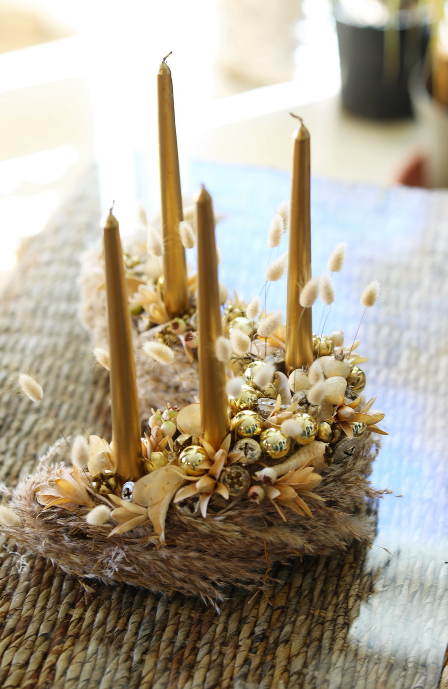 Virágküldés Budapest - Modern adventi asztaldísz 