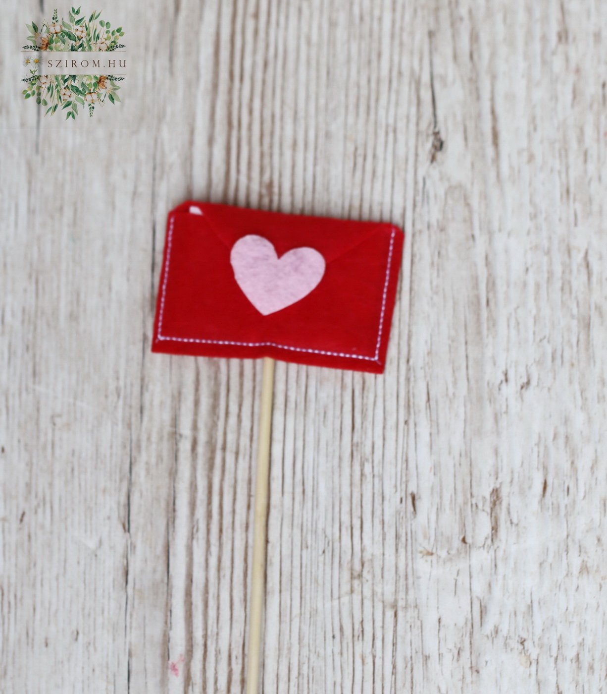 Blumenlieferung nach Budapest - Herzfigur auf Stab 