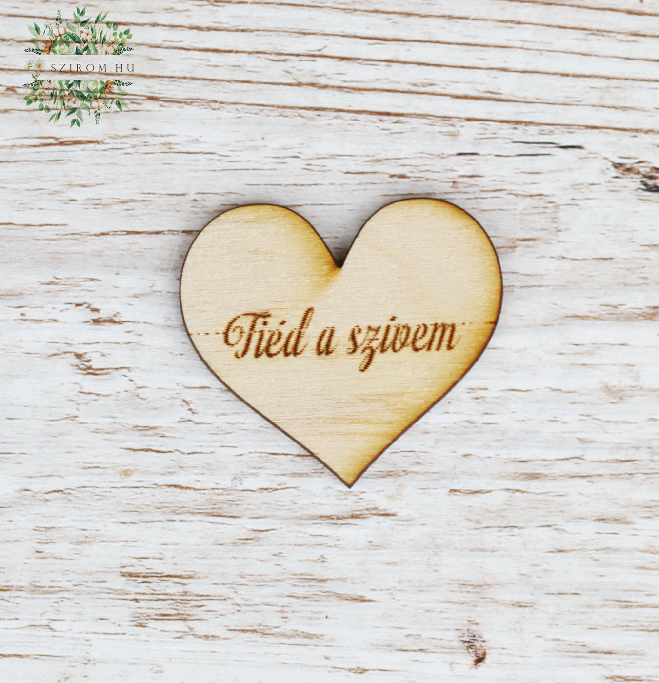 Blumenlieferung nach Budapest - Meine Herz gehört Dir Hölzerne Herz Klein