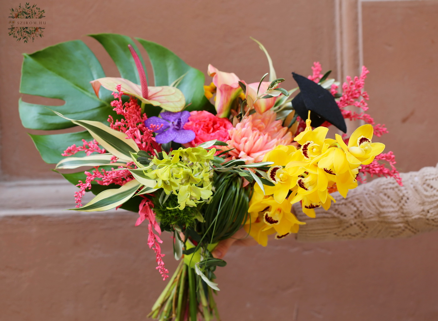 Blumenlieferung nach Budapest - Tropikale Blumen, Orchidee Abschluss Strauss