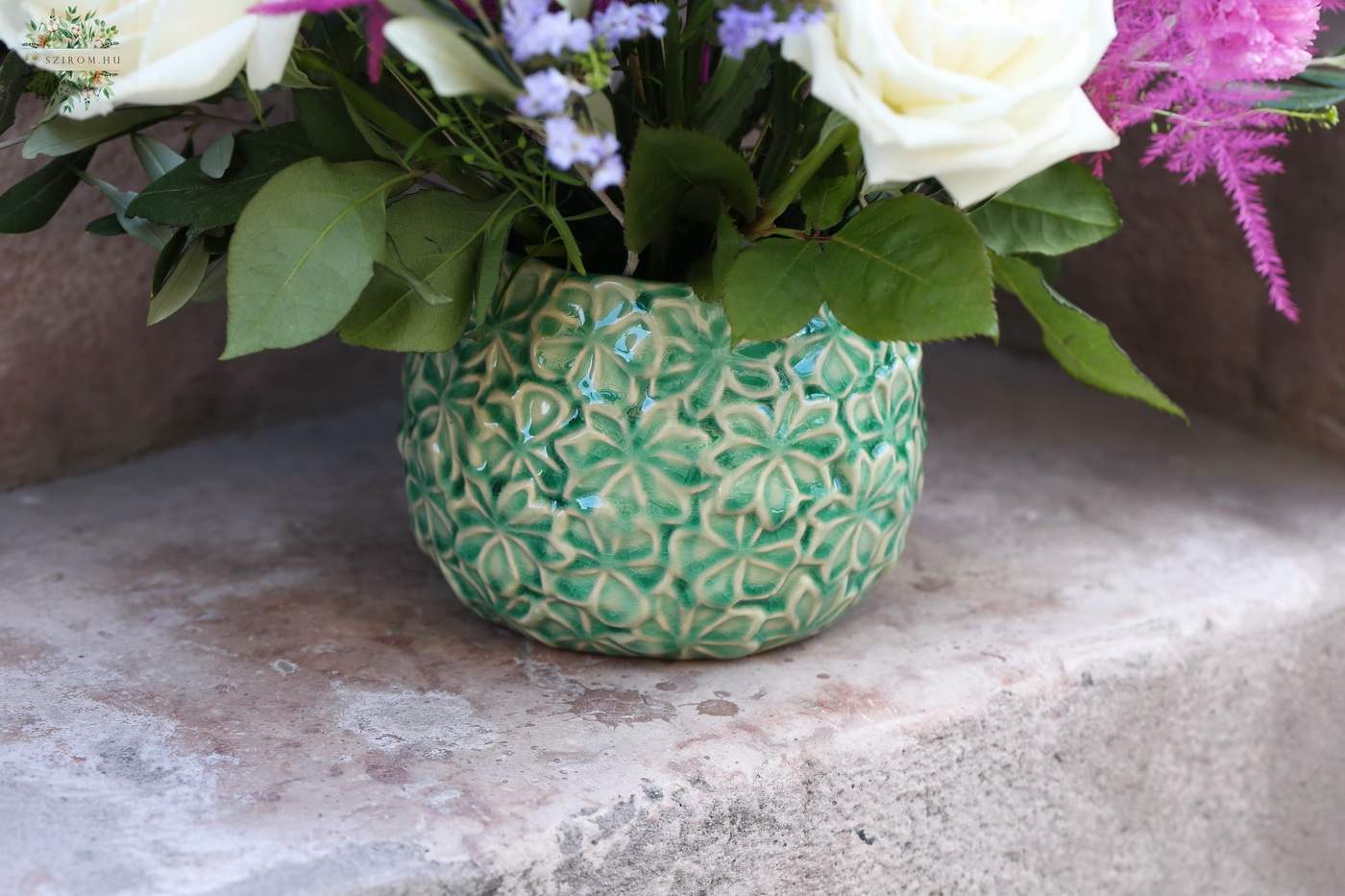 Virágküldés Budapest - Anyák-napi virágtál hortenziás kaspóban, rózsákkal