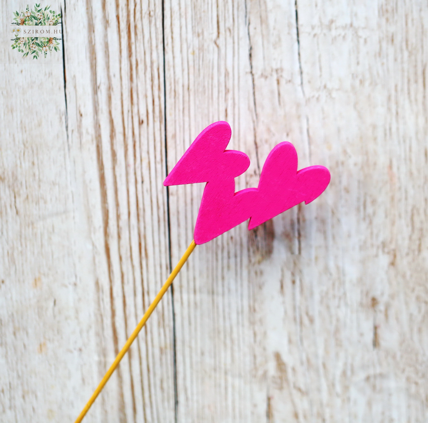 flower delivery Budapest - Heart figure on stick