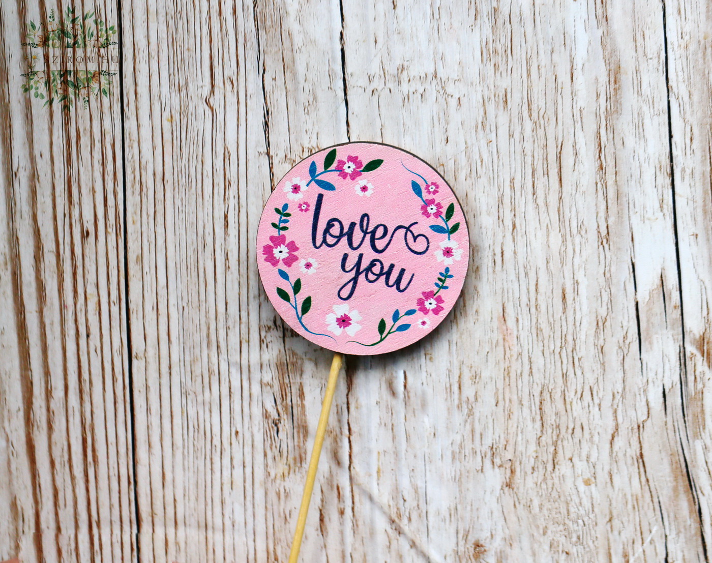 flower delivery Budapest - Love you sign