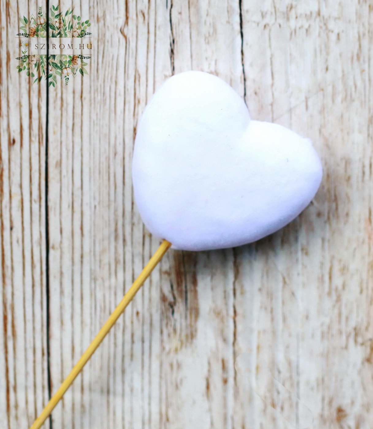 flower delivery Budapest - Heart figure on stick