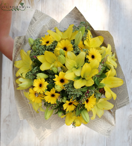 Blumenlieferung nach Budapest - Riesigen Blumenstrauß, gelben Lilien und Gerbera (20 Stämme