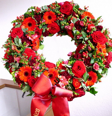 Blumenlieferung nach Budapest - Trauer Kranz