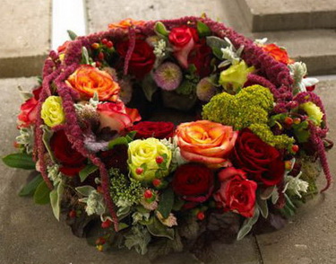 Blumenlieferung nach Budapest - Trauer Kranz