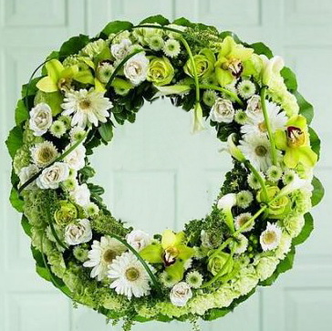 Blumenlieferung nach Budapest - Trauer Kranz