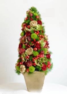 flower delivery Budapest - flower Christmas tree daisy, carnation, ilex (50cm)