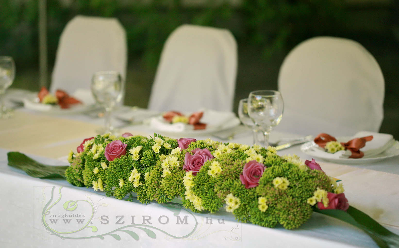 Blumenlieferung nach Budapest - Tischdekoration