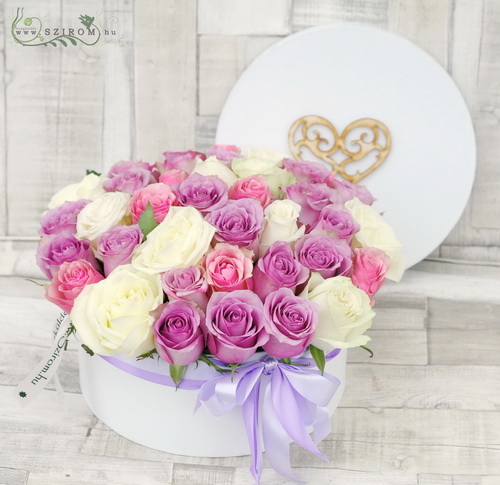 flower delivery Budapest - big pastel rose box (35 stems pink purple white)