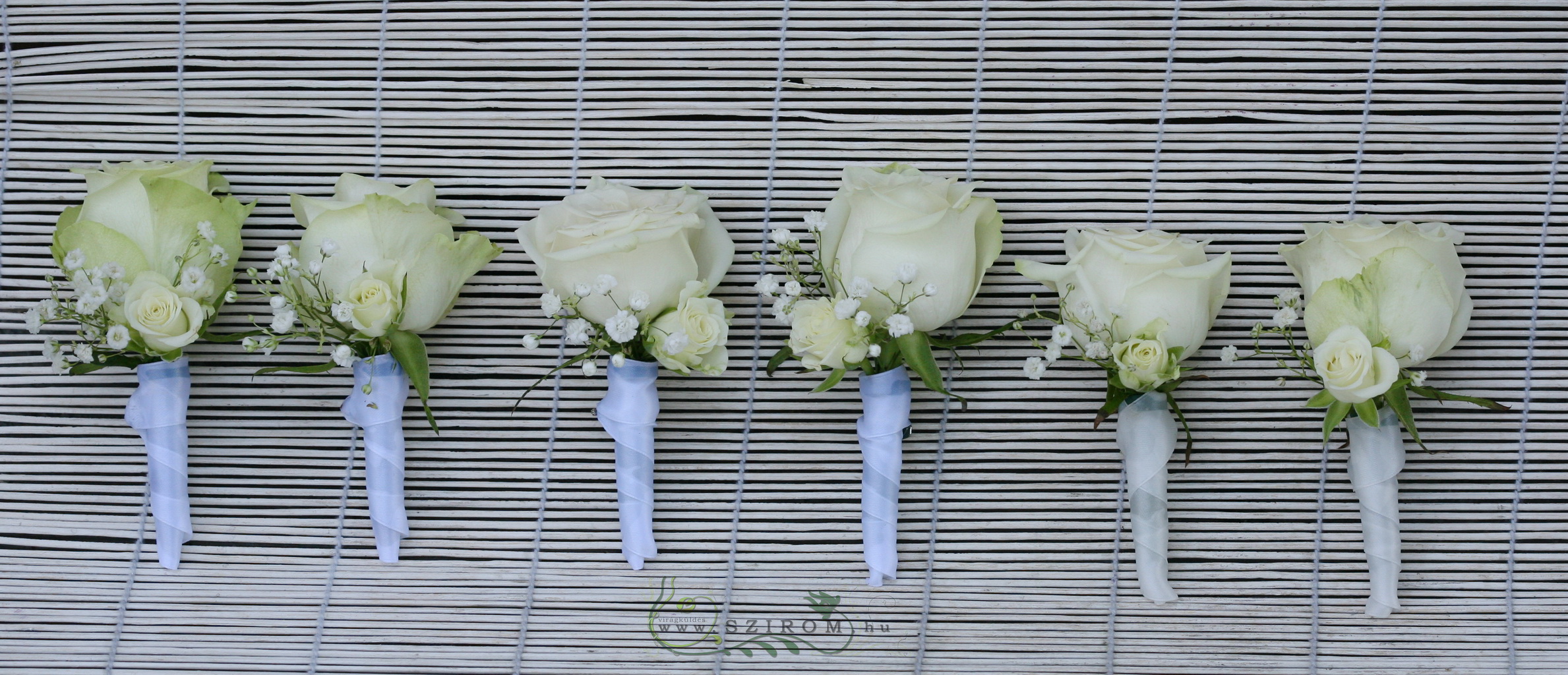 flower delivery Budapest - Boutonniere of spray roses, roses and baby's breath (white and creme) 1pc